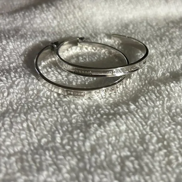 Tiffany 1837® hoop earrings in silver - Picture 2 of 9